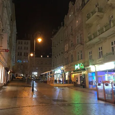 Central * Karlovy Vary